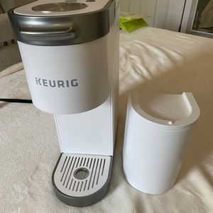 White Keurig k-mini plus